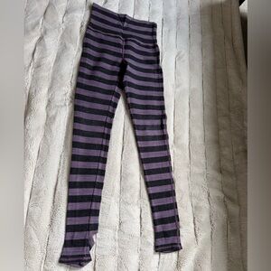 🥳 *SALE* FP Movement Purple and Black Striped Leggings, Size Small